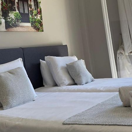 Georgia'S Apartments, Ipsos Corfu ภายนอก รูปภาพ