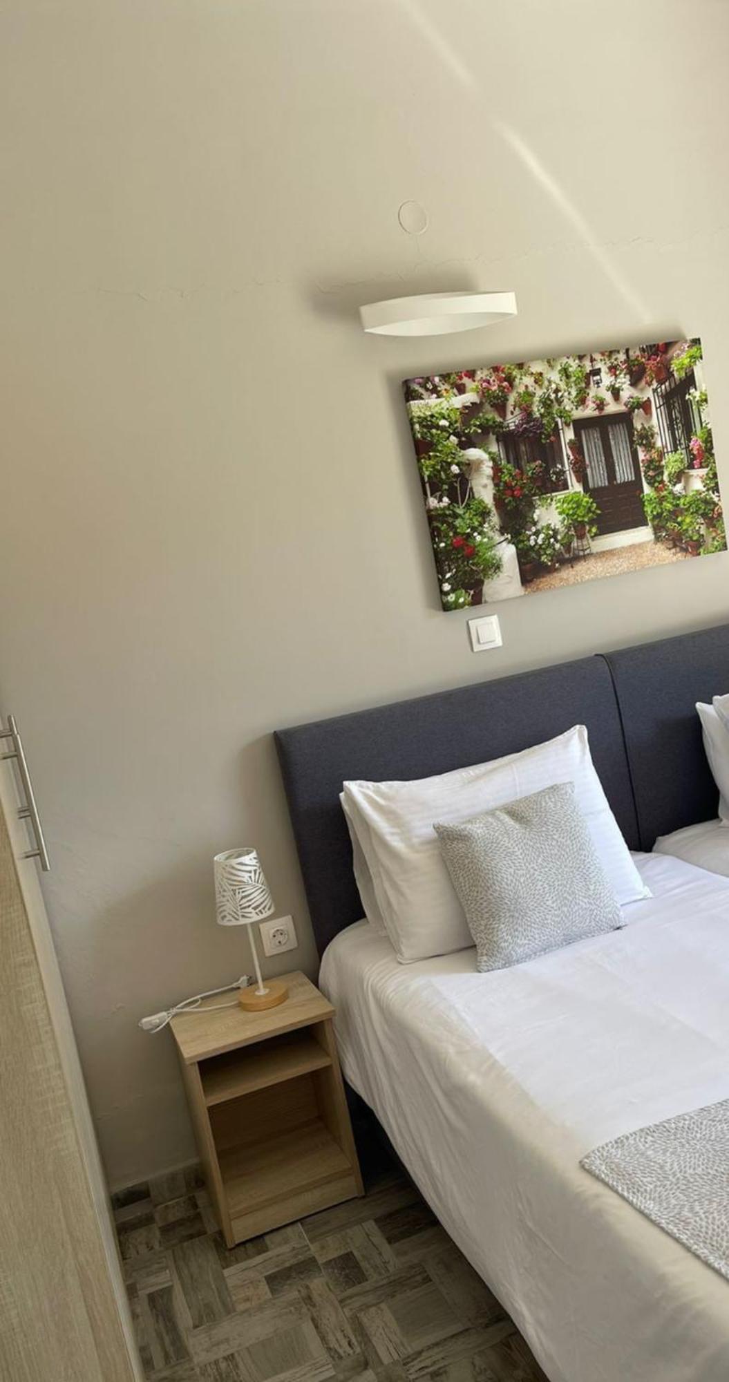 Georgia'S Apartments, Ipsos Corfu ภายนอก รูปภาพ
