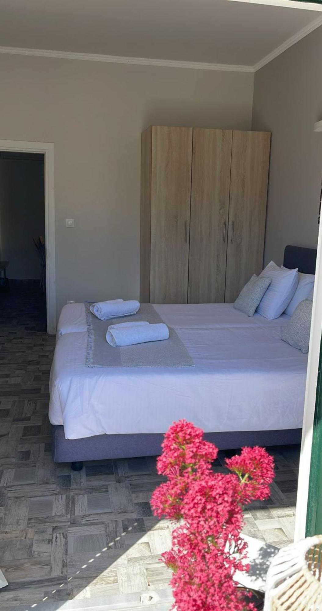 Georgia'S Apartments, Ipsos Corfu ภายนอก รูปภาพ