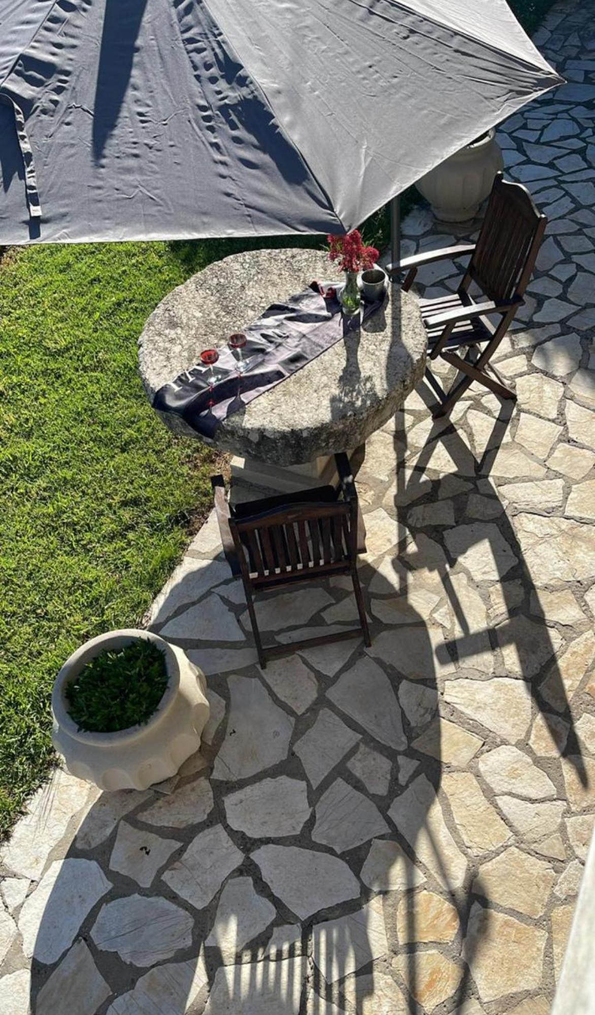 Georgia'S Apartments, Ipsos Corfu ภายนอก รูปภาพ